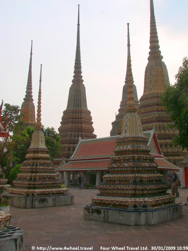 4x4Reisen Expedition, Expeditionstourismus, 2 Tage Tagesausflug Bangkok und Umgebung 200km  , 4x4 Offroad Adventure Geländewagenreisen und Geländewagentouren in Südostasien, Abenteuer in Asien, Thailand, Laos, Kambodscha für Selbstfaher von Berlin nach Bangkok 1756938034  Mekong Issan Isan Isaan Reisen Jeep Safari Thailand Jeep Safari Isan Reisen Erwan Reisen Luxus Reisen Privat Reisen 4x4 Reisen Four Wheel Travel  Uwe Richter